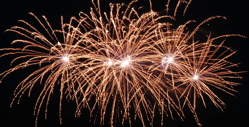 Fireworks & Illumination - Outback Steakhouse Niagara Falls